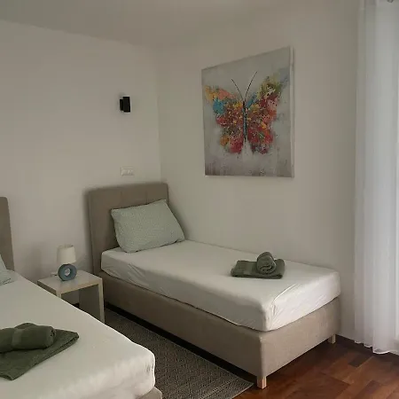 Modern Strandlage Apartment Trogir